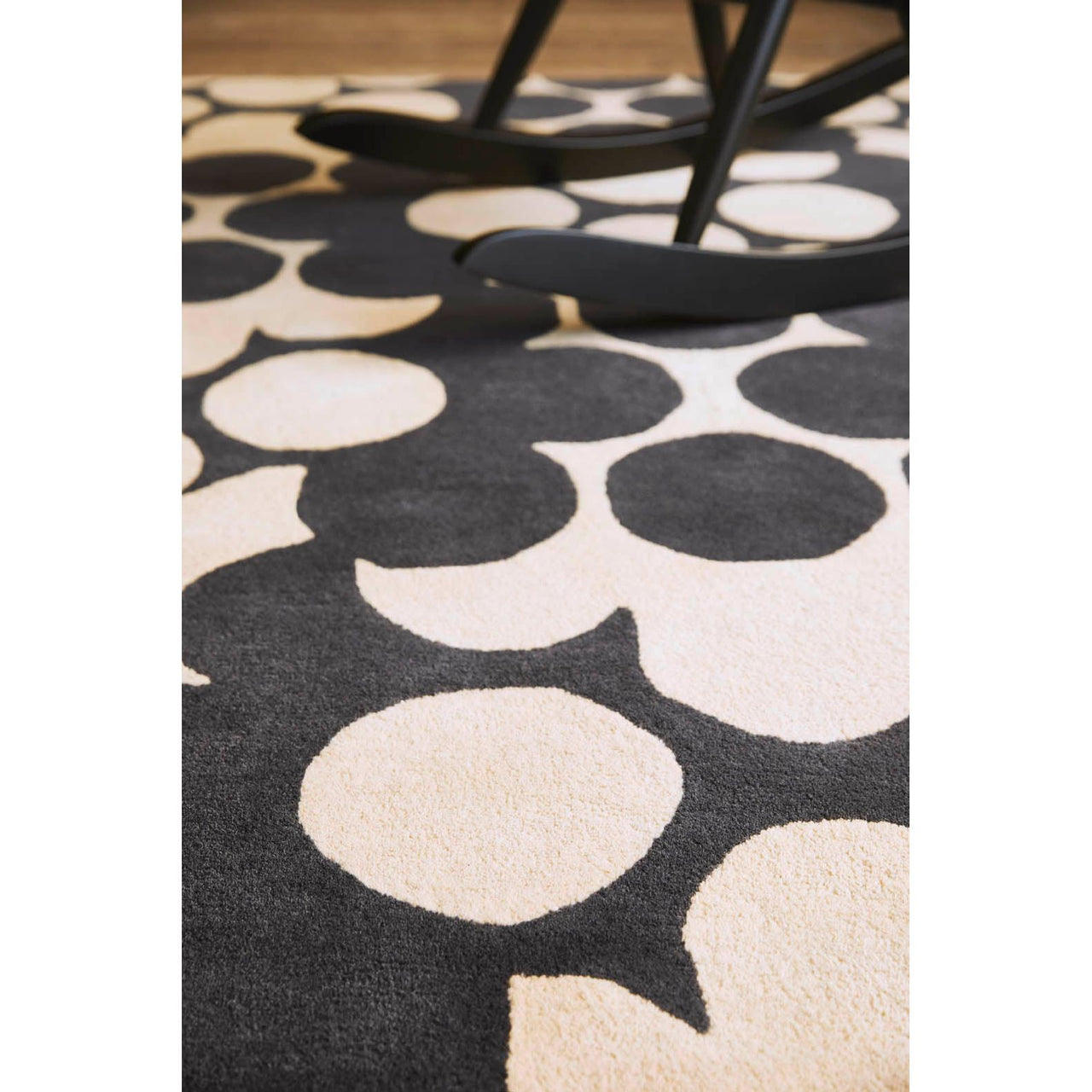 Orla Kiely Puzzle Flower Slate 060905 Designer Wool Rug - Rugs Of Beauty - 6