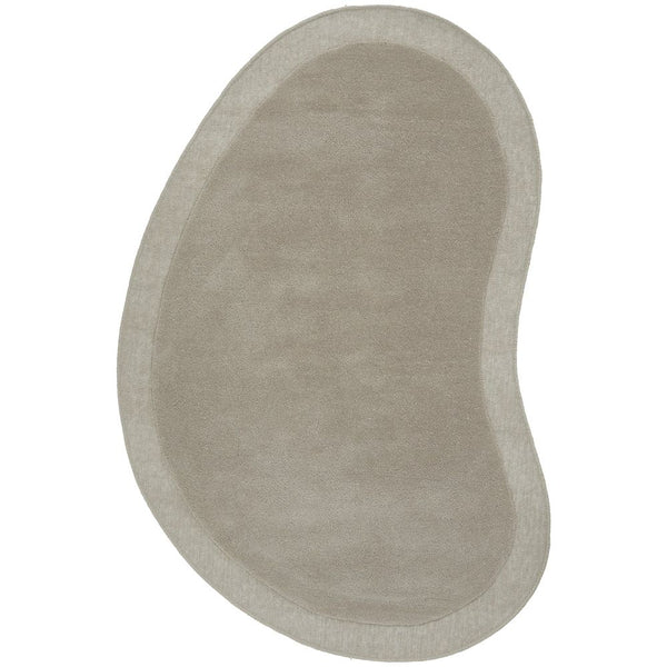 Bean-shaped beige wool rug with a soft, rounded curved design and a slightly raised border.
