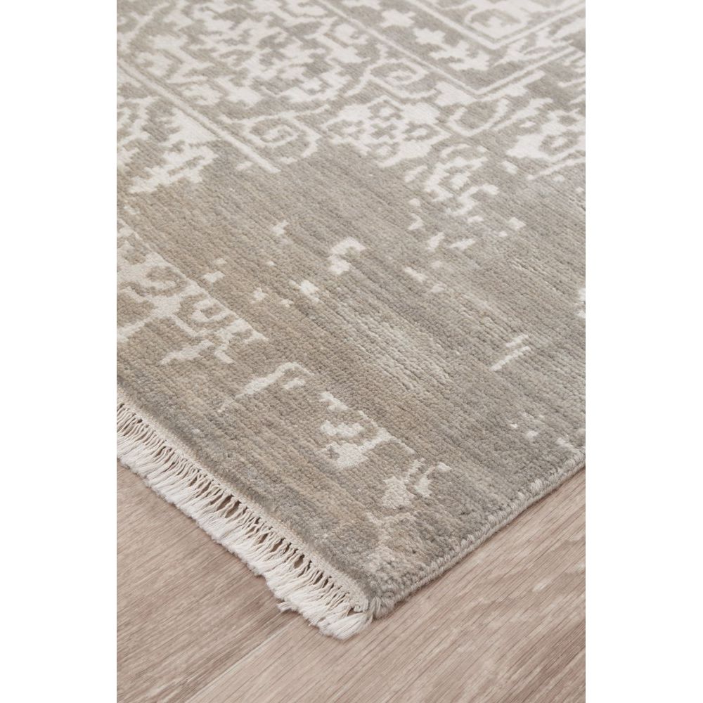Grey Silver Patterned Hand Knotted Oriental Wool Rug - 2