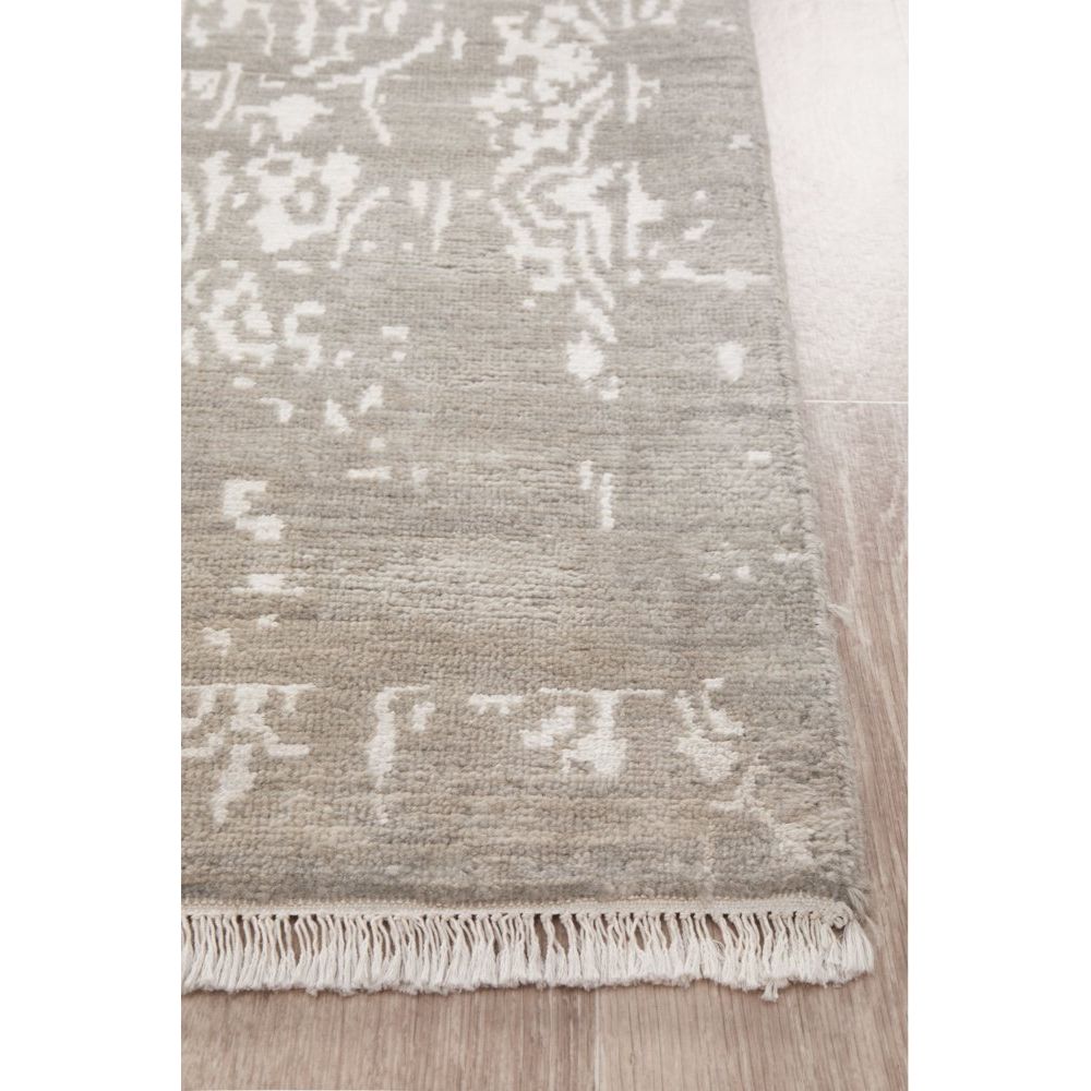 Grey Silver Patterned Hand Knotted Oriental Wool Rug - 3