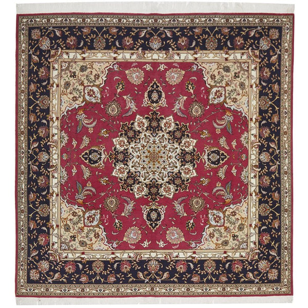 Decorative Persian Wool rug with intricate patterns