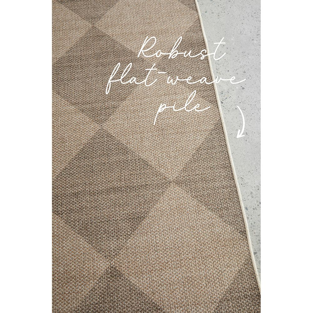 Textured rug with geometric pattern