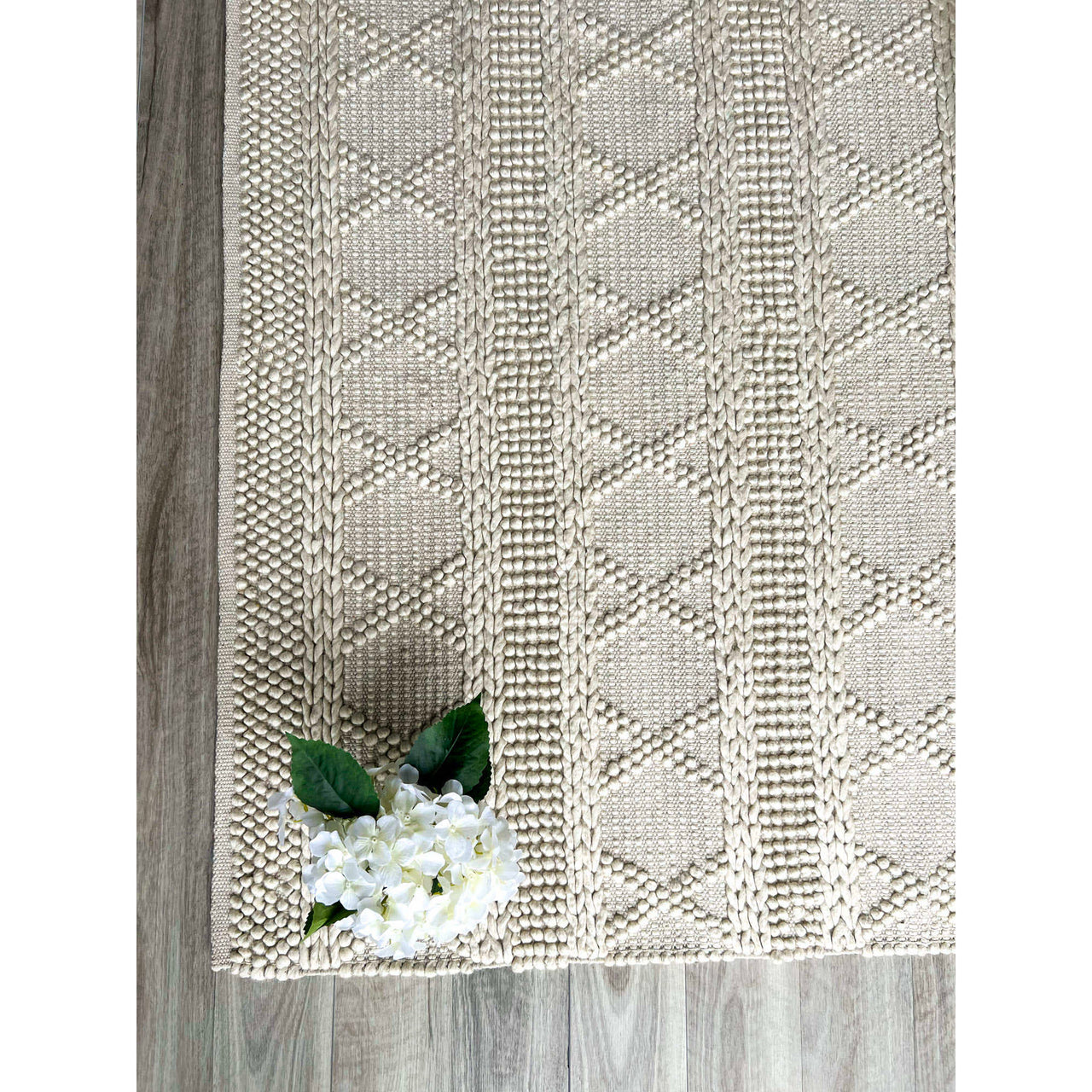 Larissa 1303 Wool Polyester Cream Tribal Rug - Rugs Of Beauty - 2