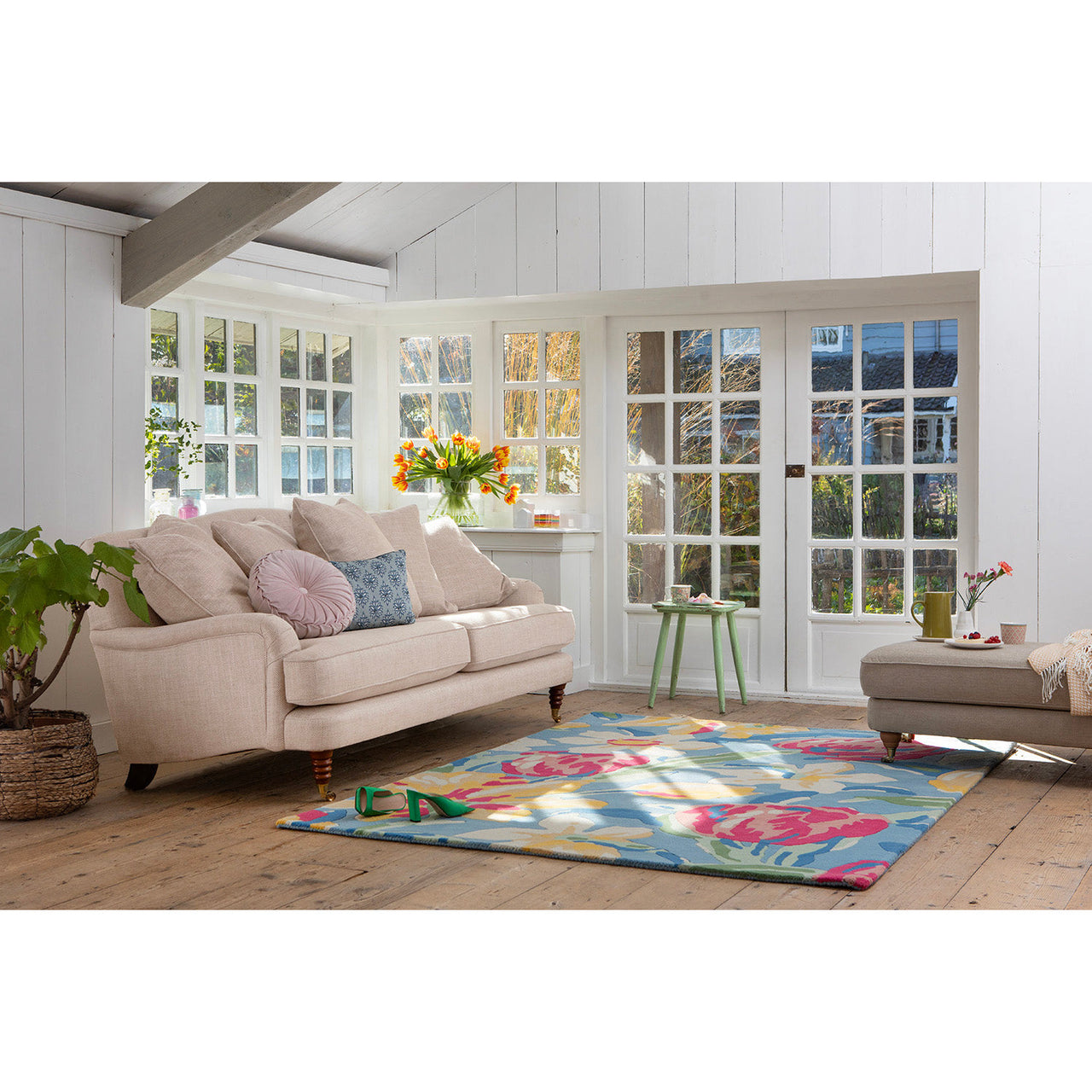 Laura Ashley Tulips China Blue 082208 Designer Wool Rug - Rugs Of Beauty - 2