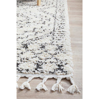 Saguenay 741 Tribal Monochrome Shaggy Rug - Rugs Of Beauty - 5