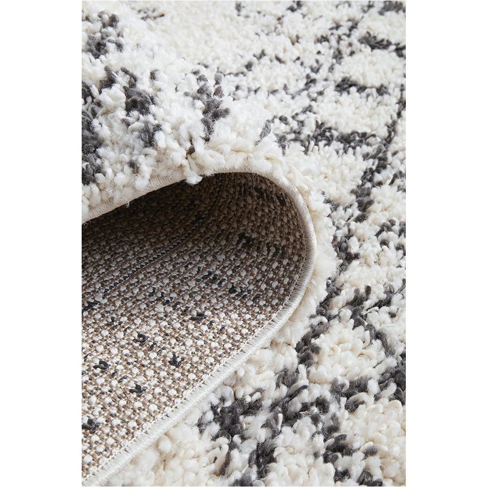 Saguenay 741 Tribal Monochrome Shaggy Rug - Rugs Of Beauty - 9