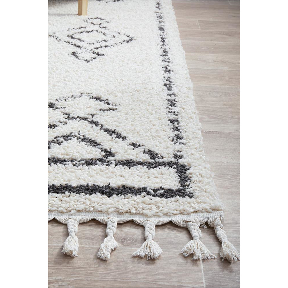 Saguenay 743 Tribal Monochrome Shaggy Rug - Rugs Of Beauty - 3