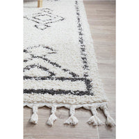 Saguenay 743 Tribal Monochrome Shaggy Rug - Rugs Of Beauty - 3