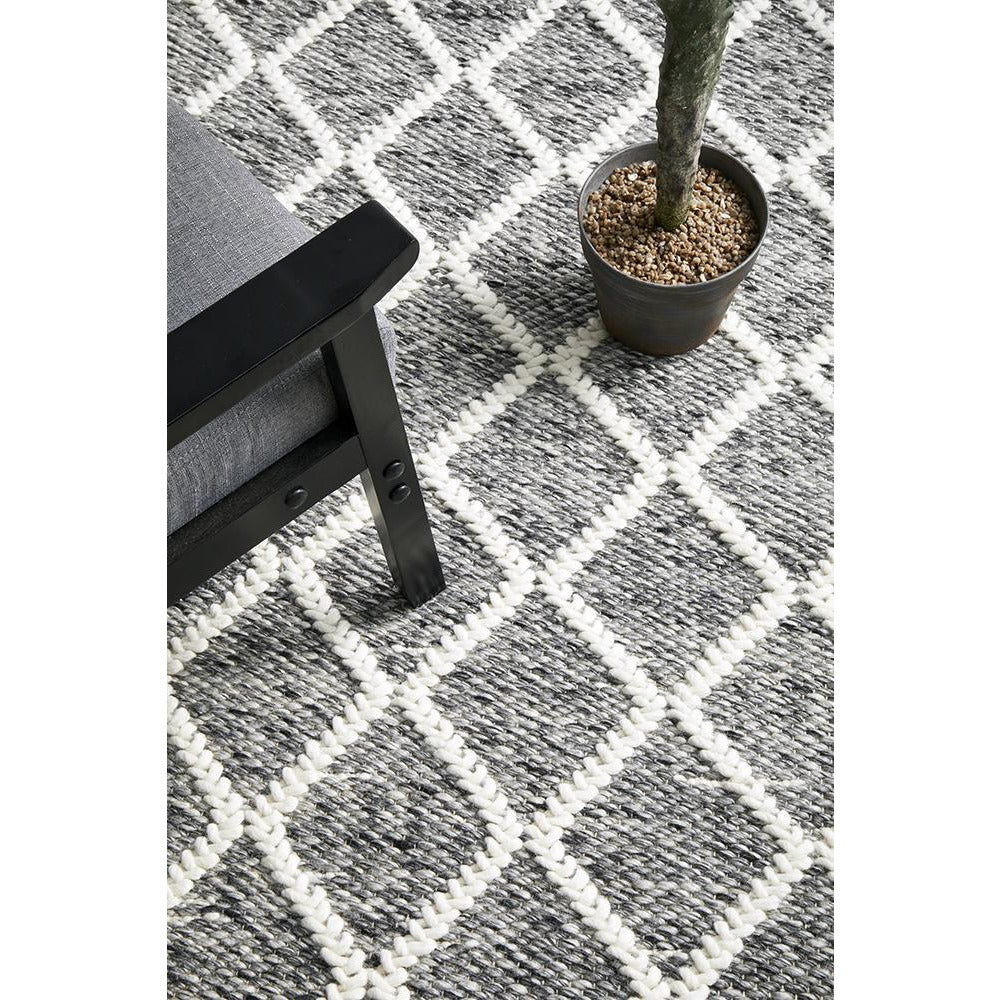 Kalix Grey Hand Loomed Modern Wool Polyester Rug - Rugs Of Beauty - 6