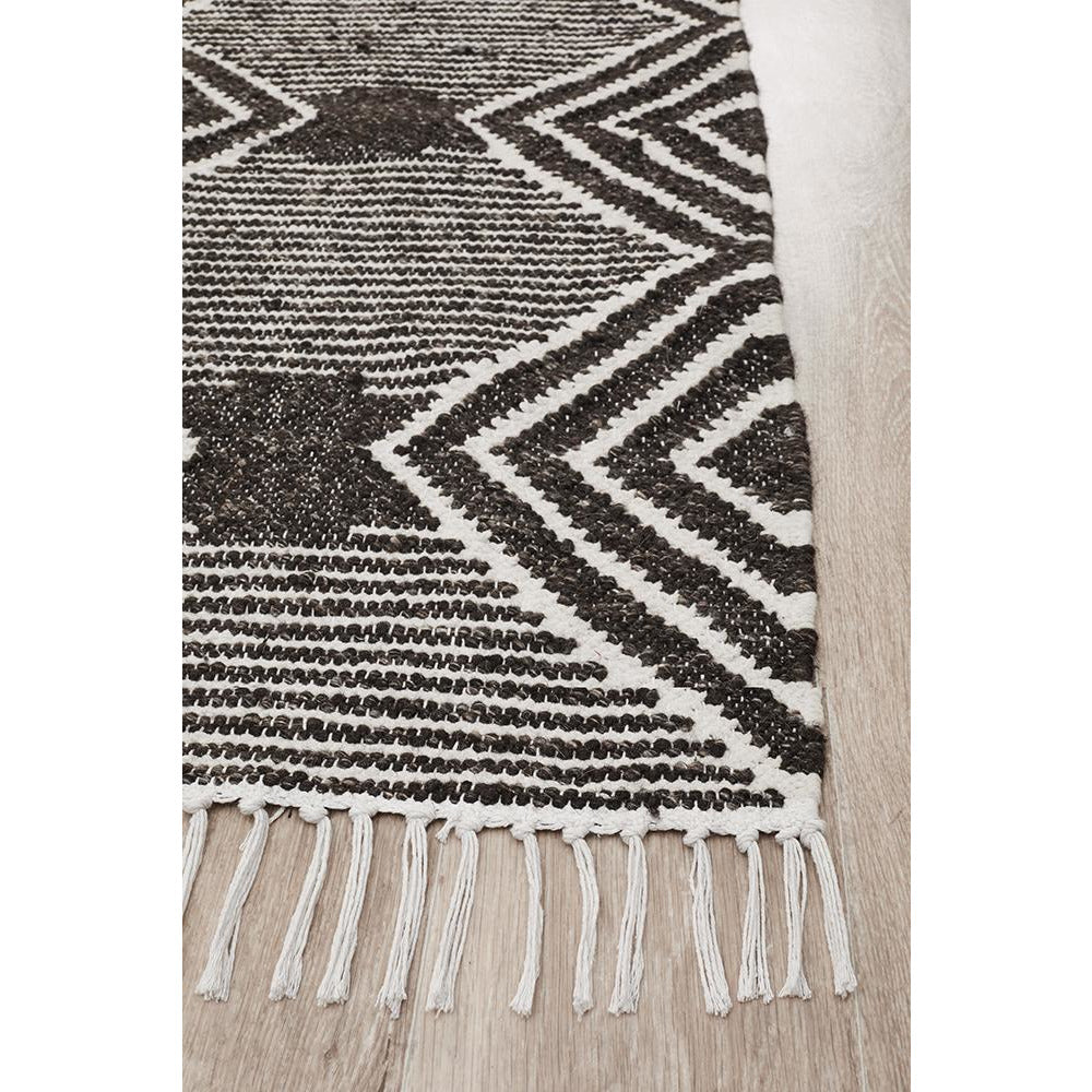 Quivira 484 Charcoal Grey Beige Diamond Patterned Modern Rug - Rugs Of Beauty - 4