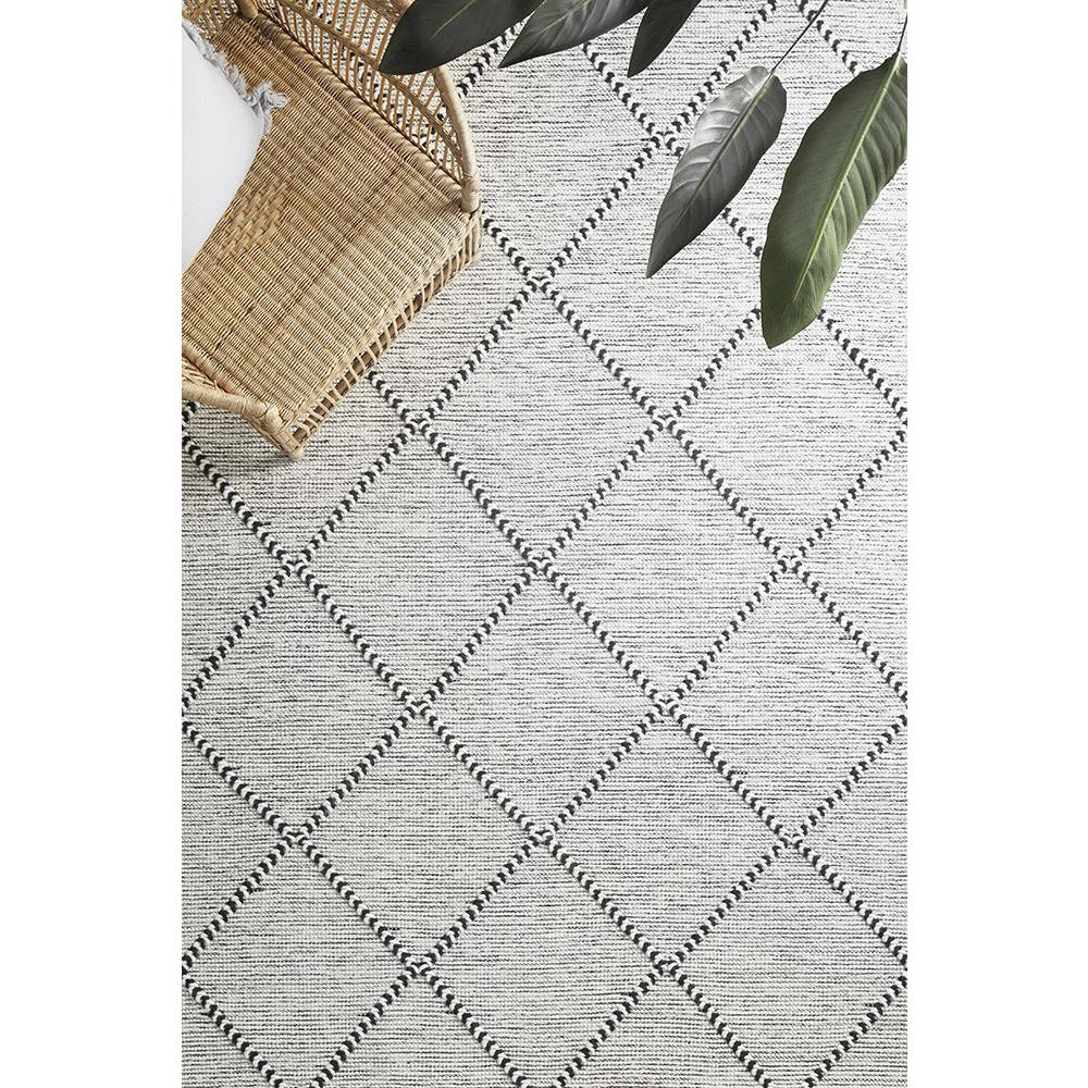 Odessa 102 Ivory Black Trellis Patterned Modern Hand Loomed Wool Blend Rug - Rugs Of Beauty - 2
