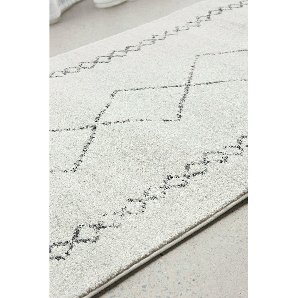 Verona 1434 Cream Grey Diamond Pattern Modern Runner Rug - Rugs Of Beauty - 3