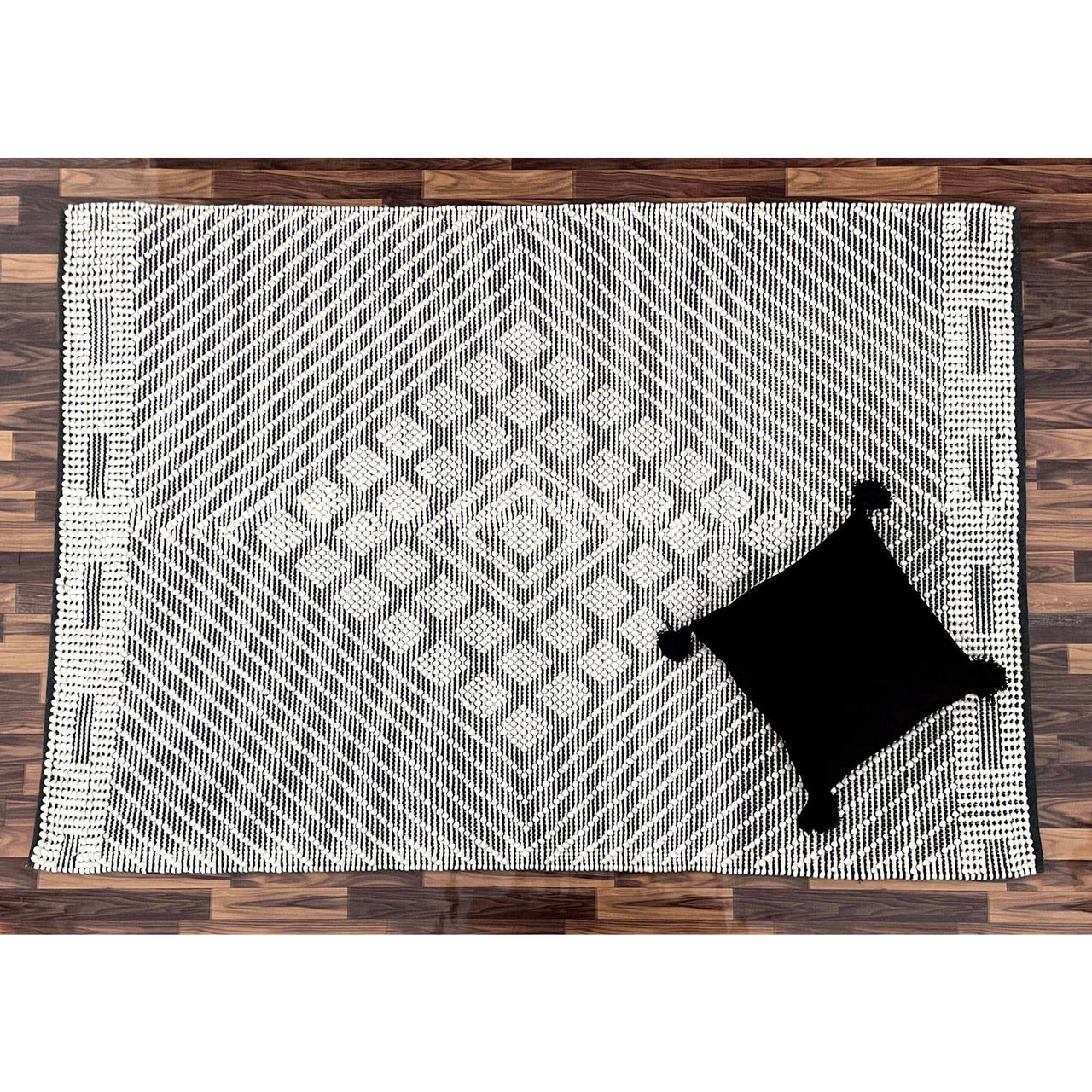 Gwyneth 421 Wool Polyester Grey Diamond Spiral Rug - Rugs Of Beauty - 2