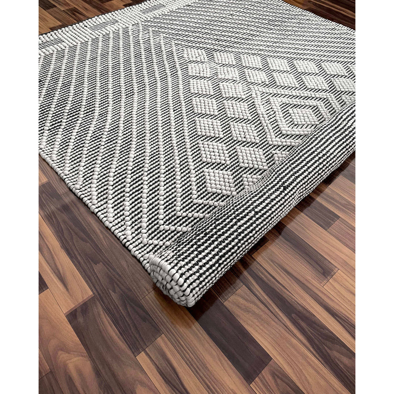 Gwyneth 421 Wool Polyester Grey Diamond Spiral Rug - Rugs Of Beauty - 4