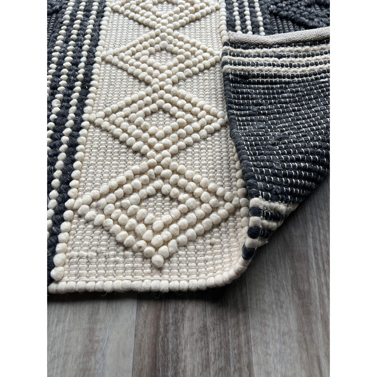 Vanessa 501 Wool Polyester Black White Diamond Striped Rug - Rugs Of Beauty - 3