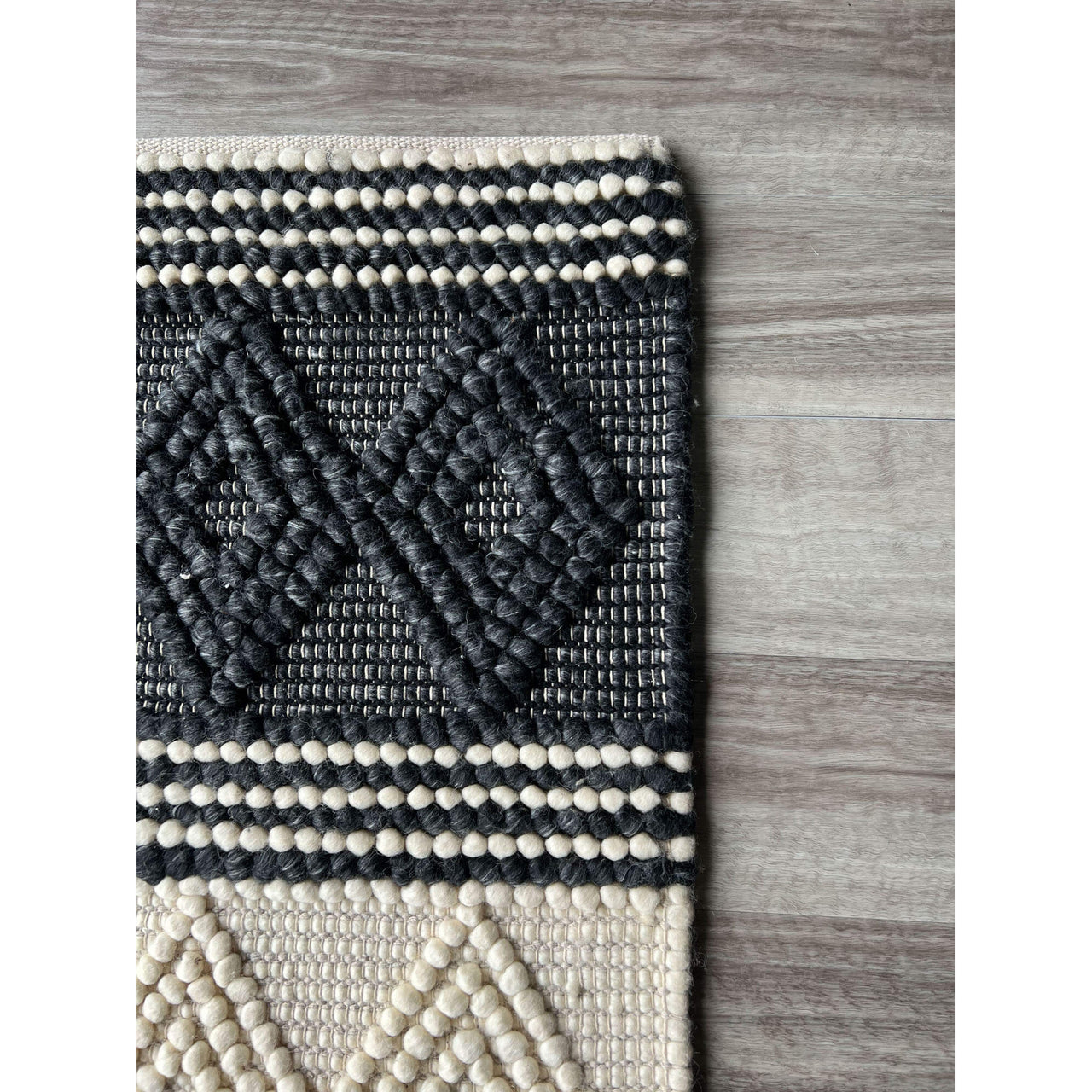 Vanessa 501 Wool Polyester Black White Diamond Striped Rug - Rugs Of Beauty - 4