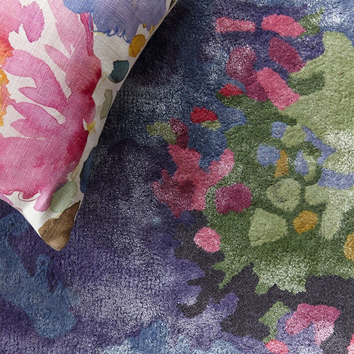 Bluebellgray Kippen 18705 Modern Designer Wool / Viscose Floral Rug